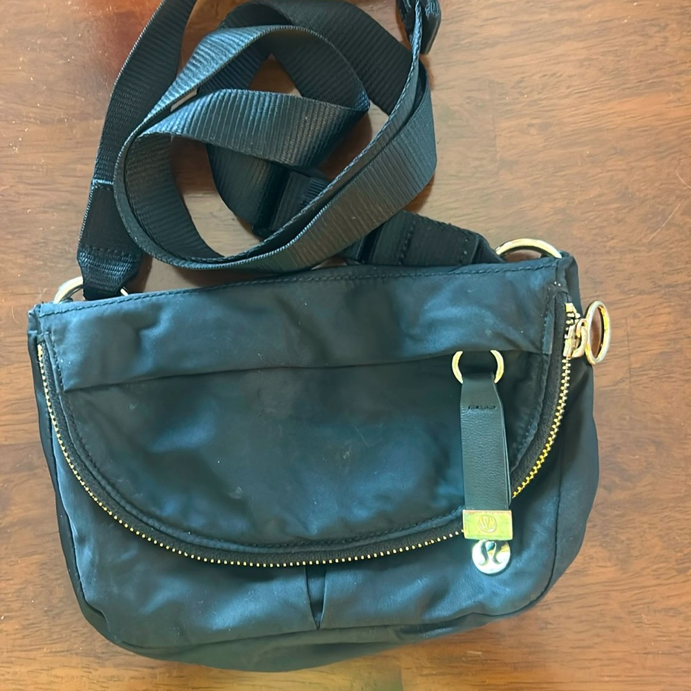 Lululemon Crossbody black nylon bag